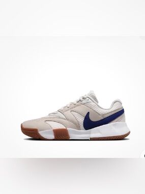 Nike size 11 Sneakers Tennis Shoes